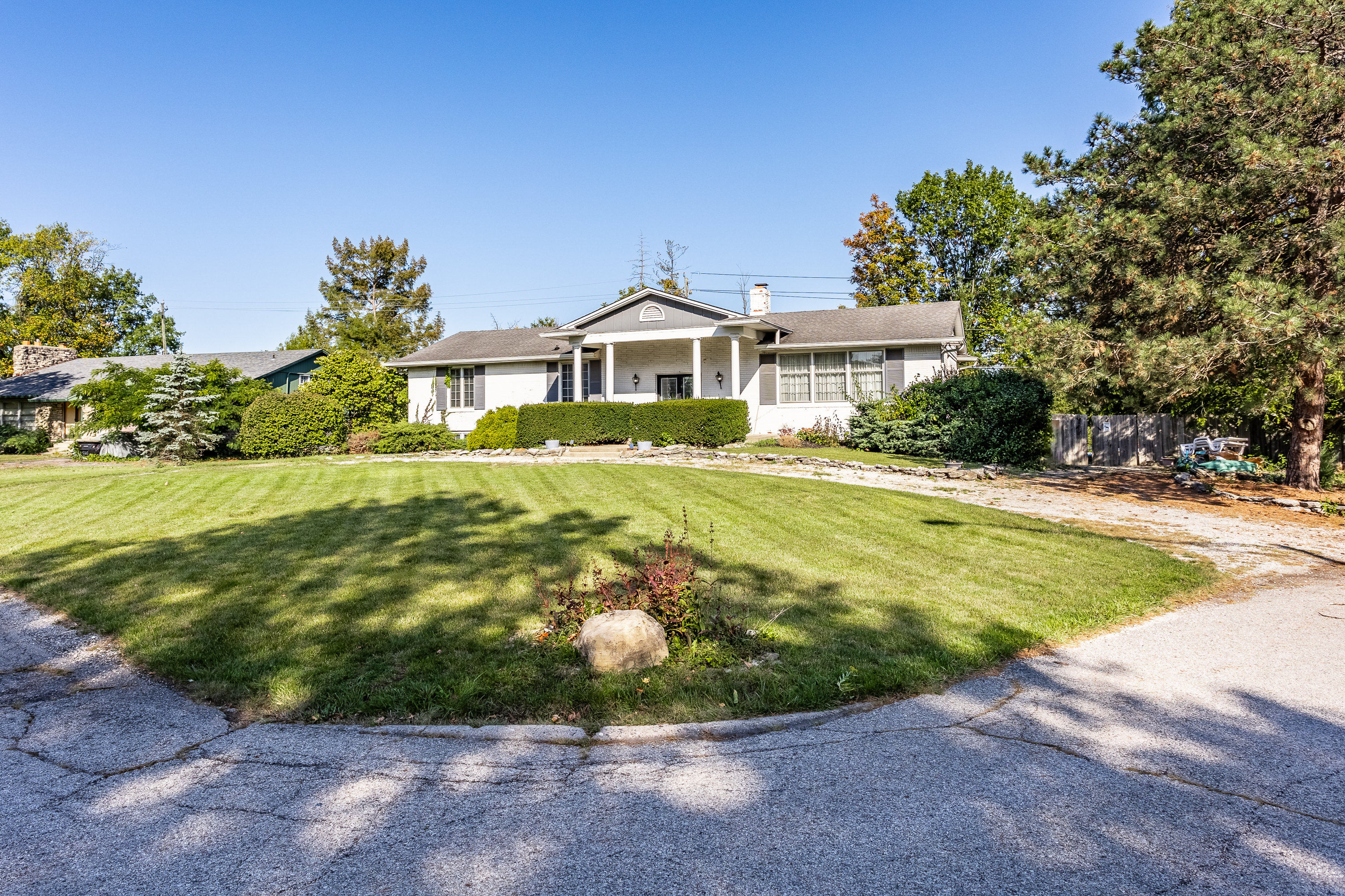 6468 Green Leaves Road Indianapolis, IN 46220 - Photo 2 of 36