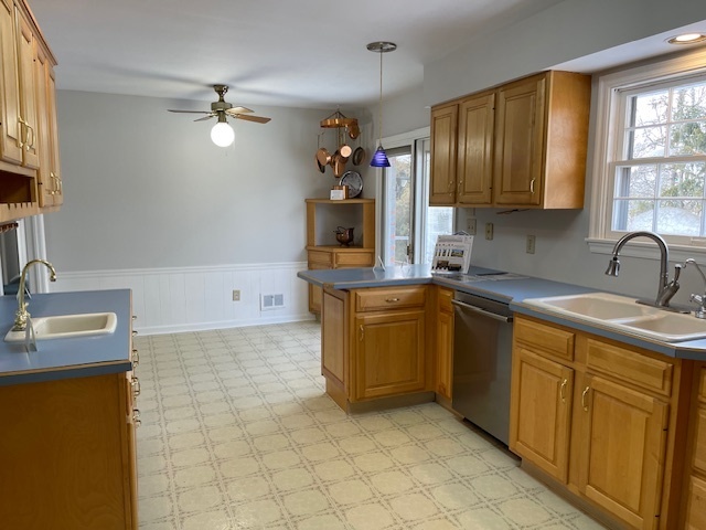 6468 Green Leaves Road Indianapolis, IN 46220 - Photo 9 of 36