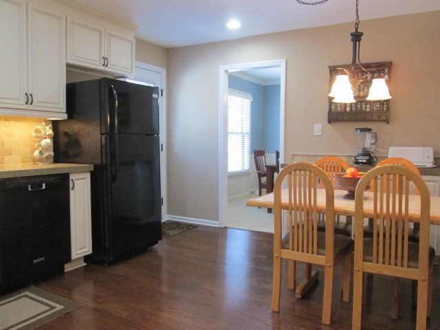 1918 Medfield Road Raleigh, NC 27607 - Photo 8 of 25 Chef's Kitchen