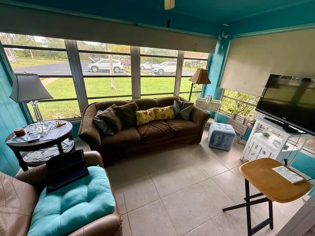 $1,850 | 5170 Northwest 3rd Court, Unit C, Delray Beach, FL 33445