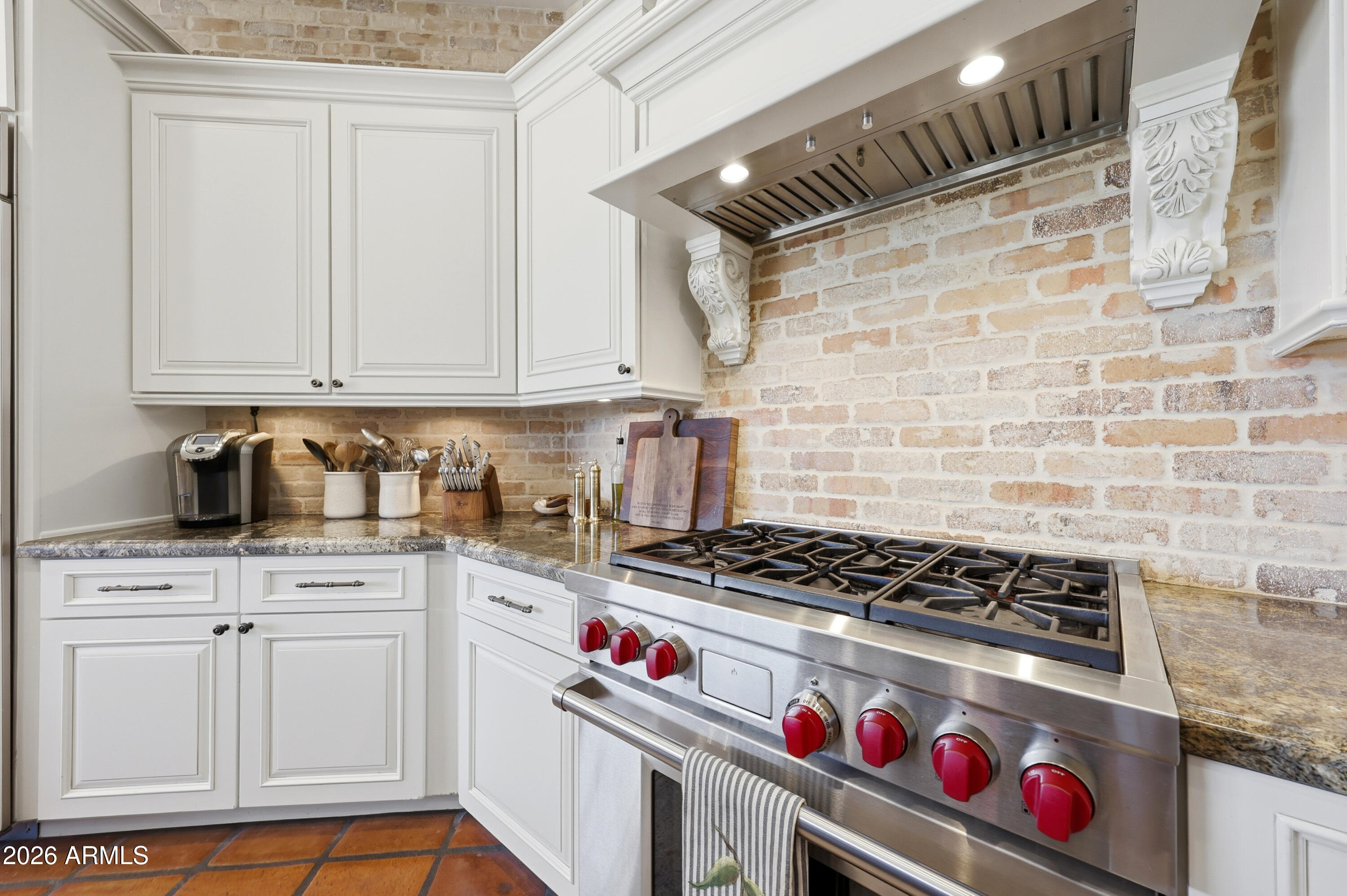 11071 East Evans Road Scottsdale, AZ 85255 - Photo 21 of 64 Wolf 6-Burner Gas Cooktop & Range