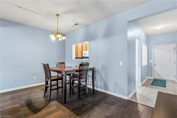 $215,000 | 1640 Olivers Crossing Circle, Winston-Salem, NC 27127