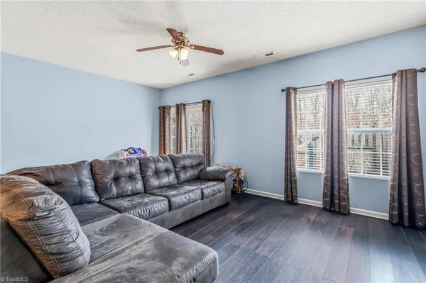 $215,000 | 1640 Olivers Crossing Circle, Winston-Salem, NC 27127