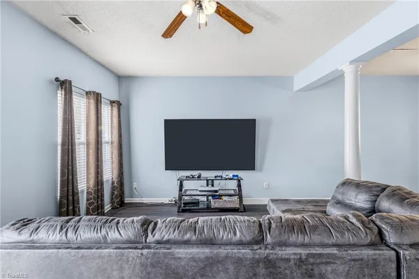 $215,000 | 1640 Olivers Crossing Circle, Winston-Salem, NC 27127