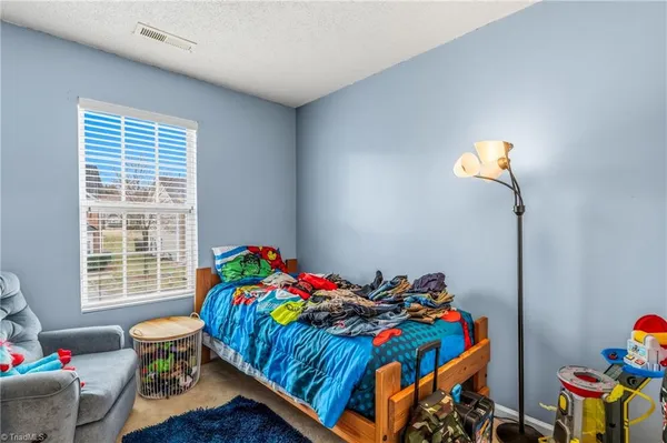 $215,000 | 1640 Olivers Crossing Circle, Winston-Salem, NC 27127