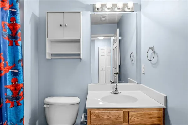 $215,000 | 1640 Olivers Crossing Circle, Winston-Salem, NC 27127