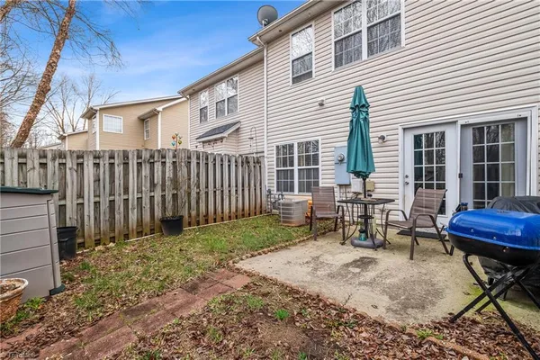 $215,000 | 1640 Olivers Crossing Circle, Winston-Salem, NC 27127