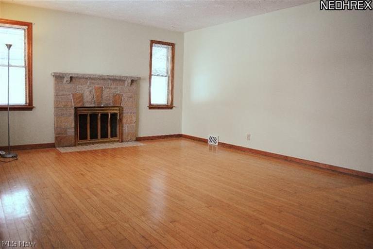 4319 20th Street Northwest Canton, OH 44708 - Photo 3 of 24 Front Living Room