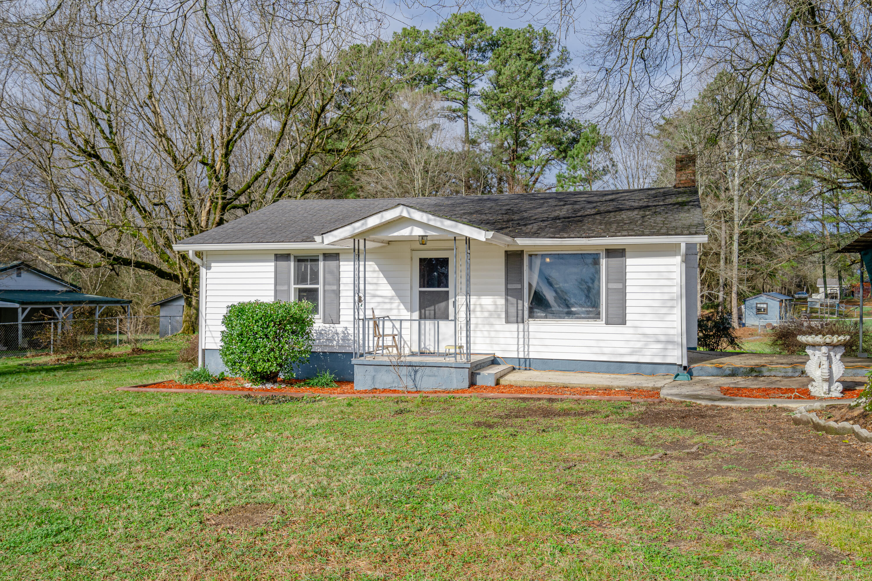 273 East Turnipseed Road Rock Spring, GA 30739 - Photo 2 of 39 02