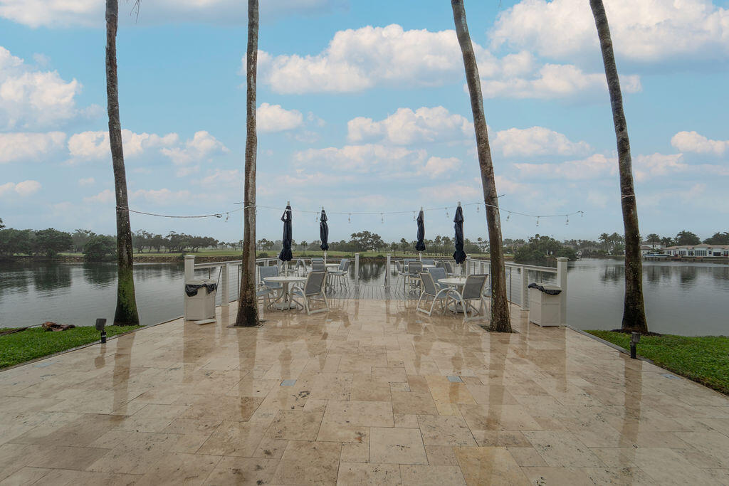 356 Golfview Road, Unit 505 North Palm Beach, FL 33408 - Photo 23 of 30 356GolfView505o-11
