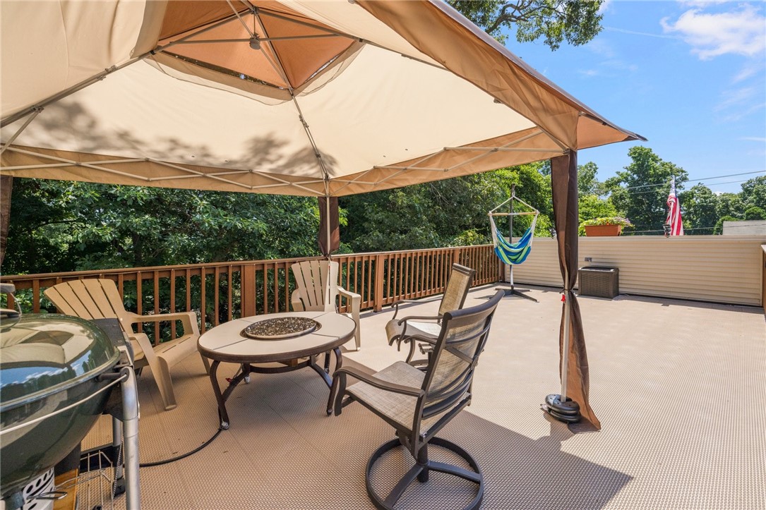 136 Plum Point Road North Kingstown, RI 02874 - Photo 4 of 50