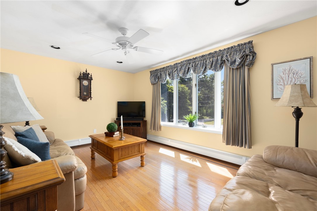 136 Plum Point Road North Kingstown, RI 02874 - Photo 5 of 50