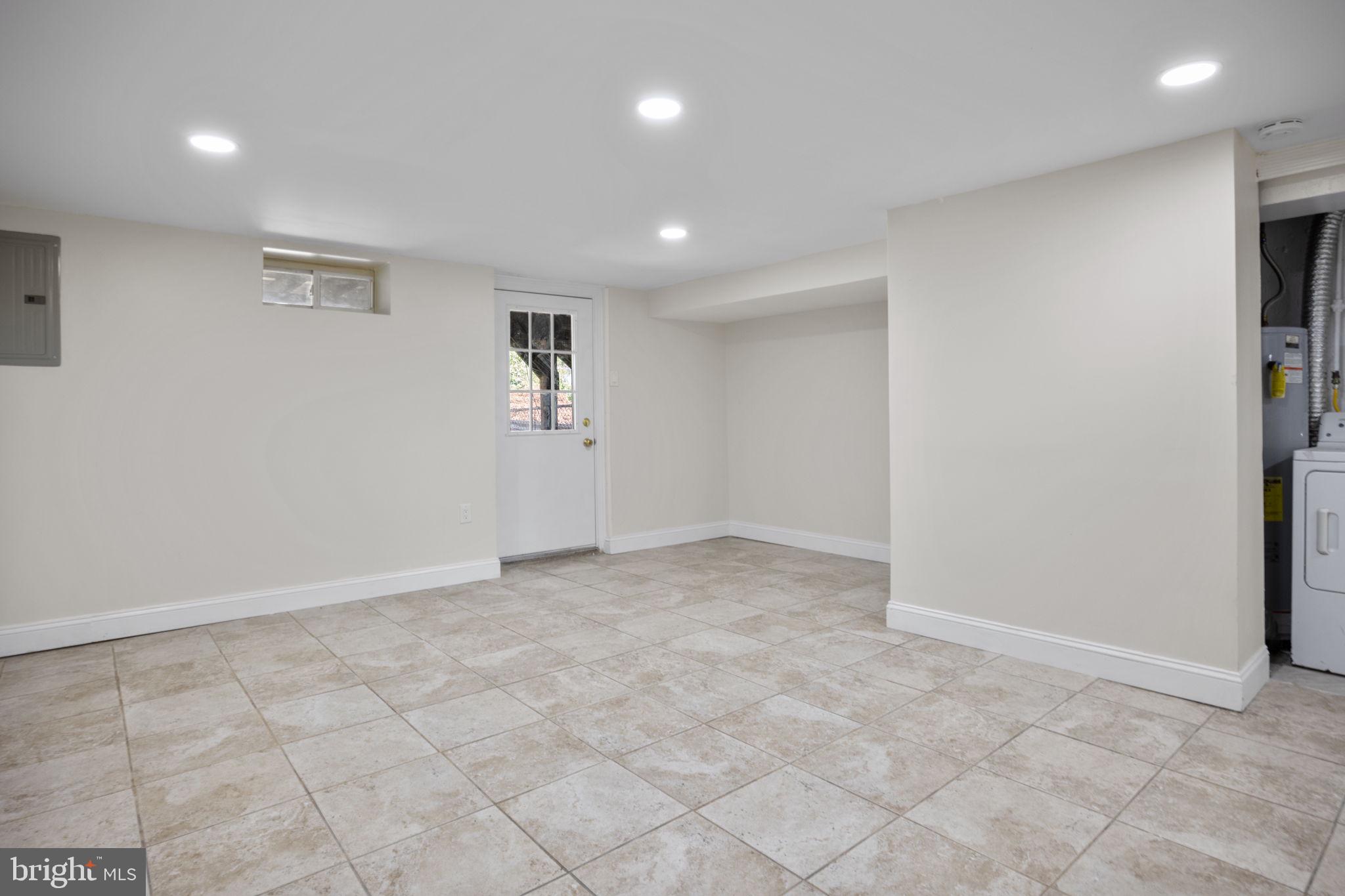 3203 Holly Road Philadelphia, PA 19154 - Photo 20 of 30