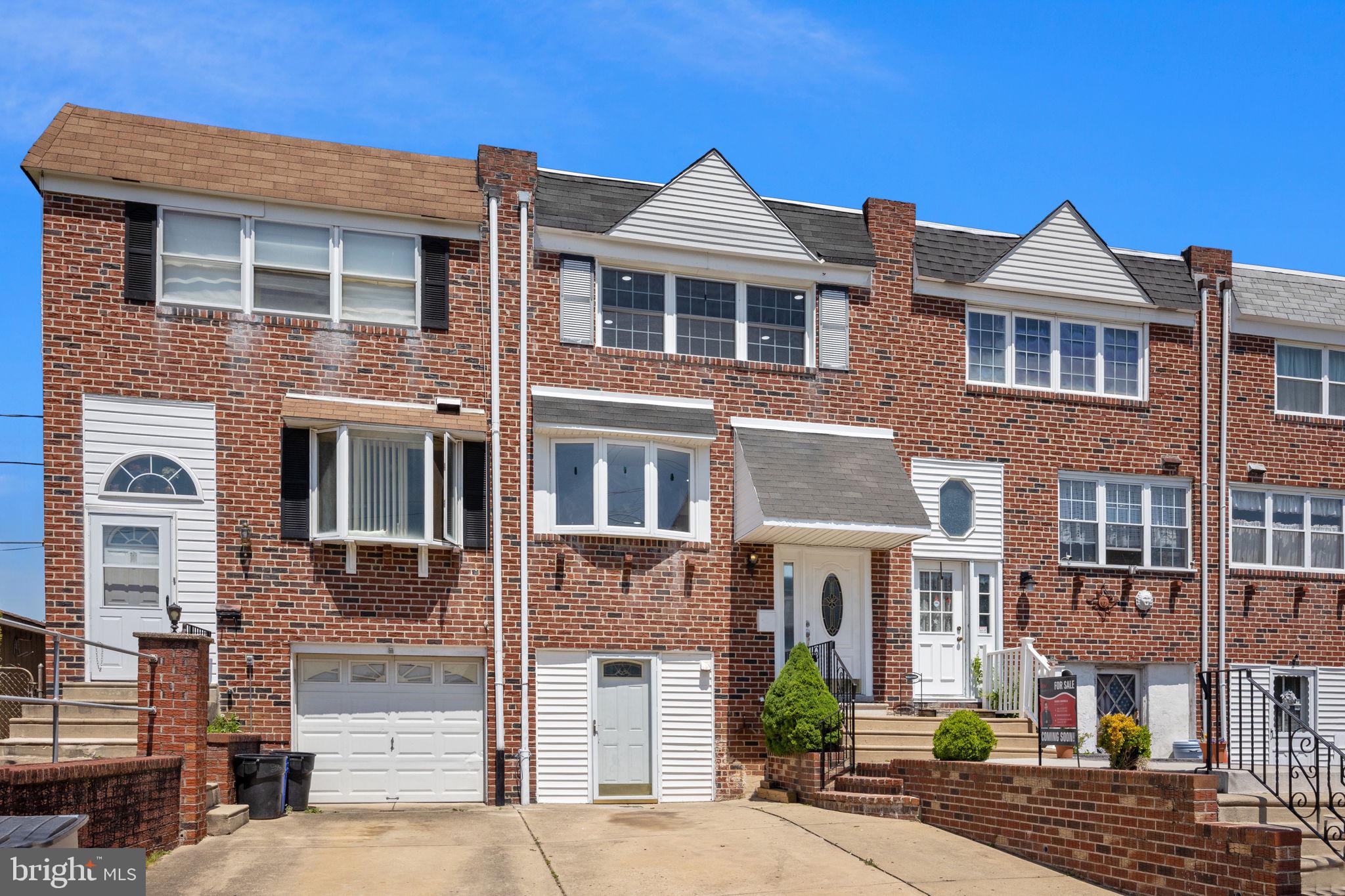 3203 Holly Road Philadelphia, PA 19154 - Photo 2 of 30