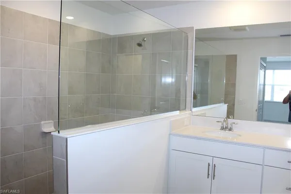 $2,500 | 5661 Melbourne Court, Unit 8012, Ave Maria, FL 34142
