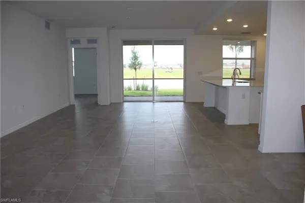 $2,500 | 5661 Melbourne Court, Unit 8012, Ave Maria, FL 34142