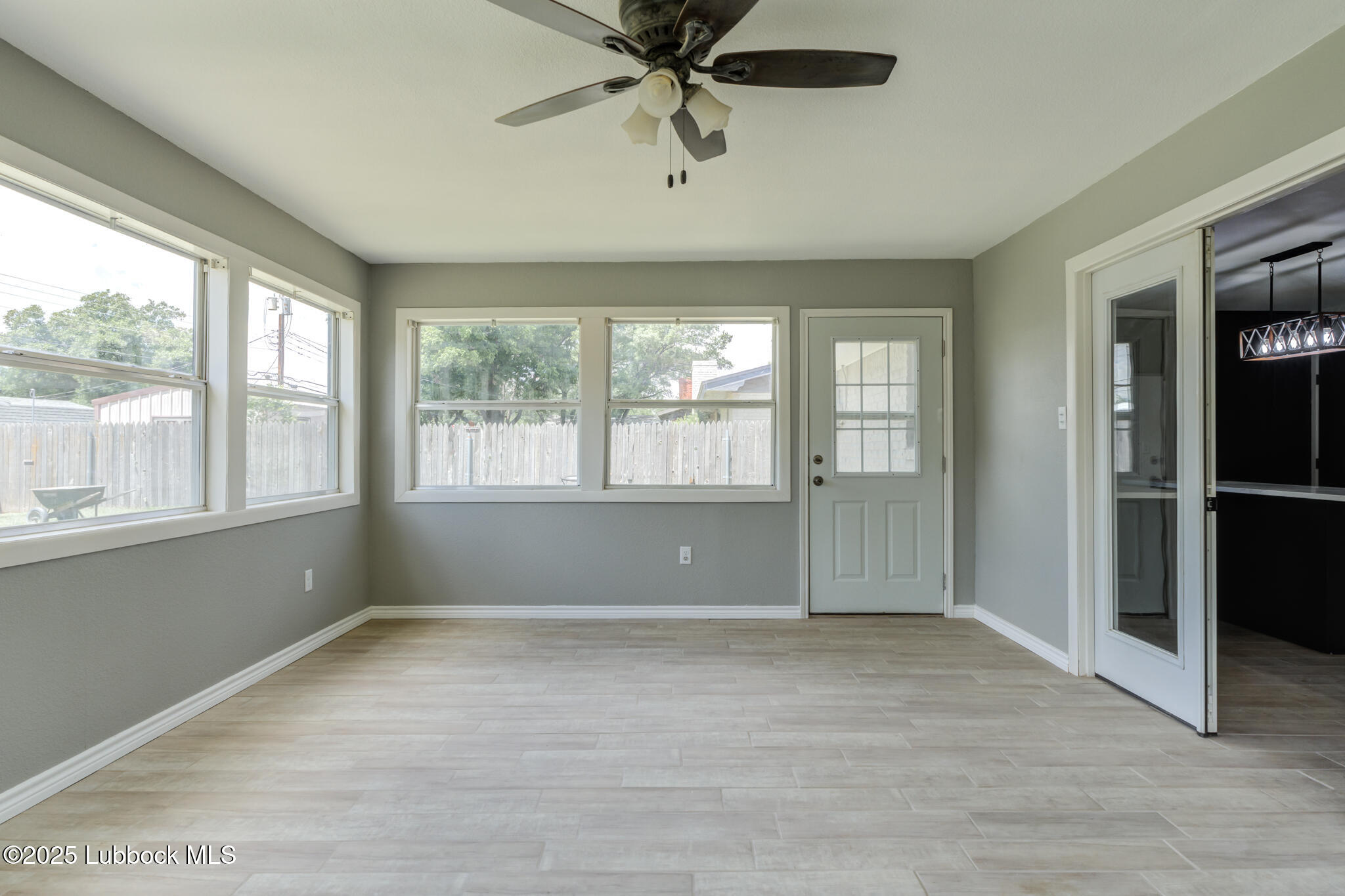 2803 West 18th Plainview, TX 79072 - Photo 28 of 32 a view of an empty room with a window