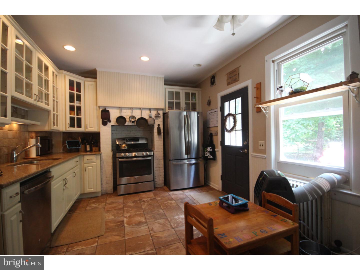 1712 Lawrence Road Lawrenceville, NJ 08648 - Photo 3 of 25 Kitchen
