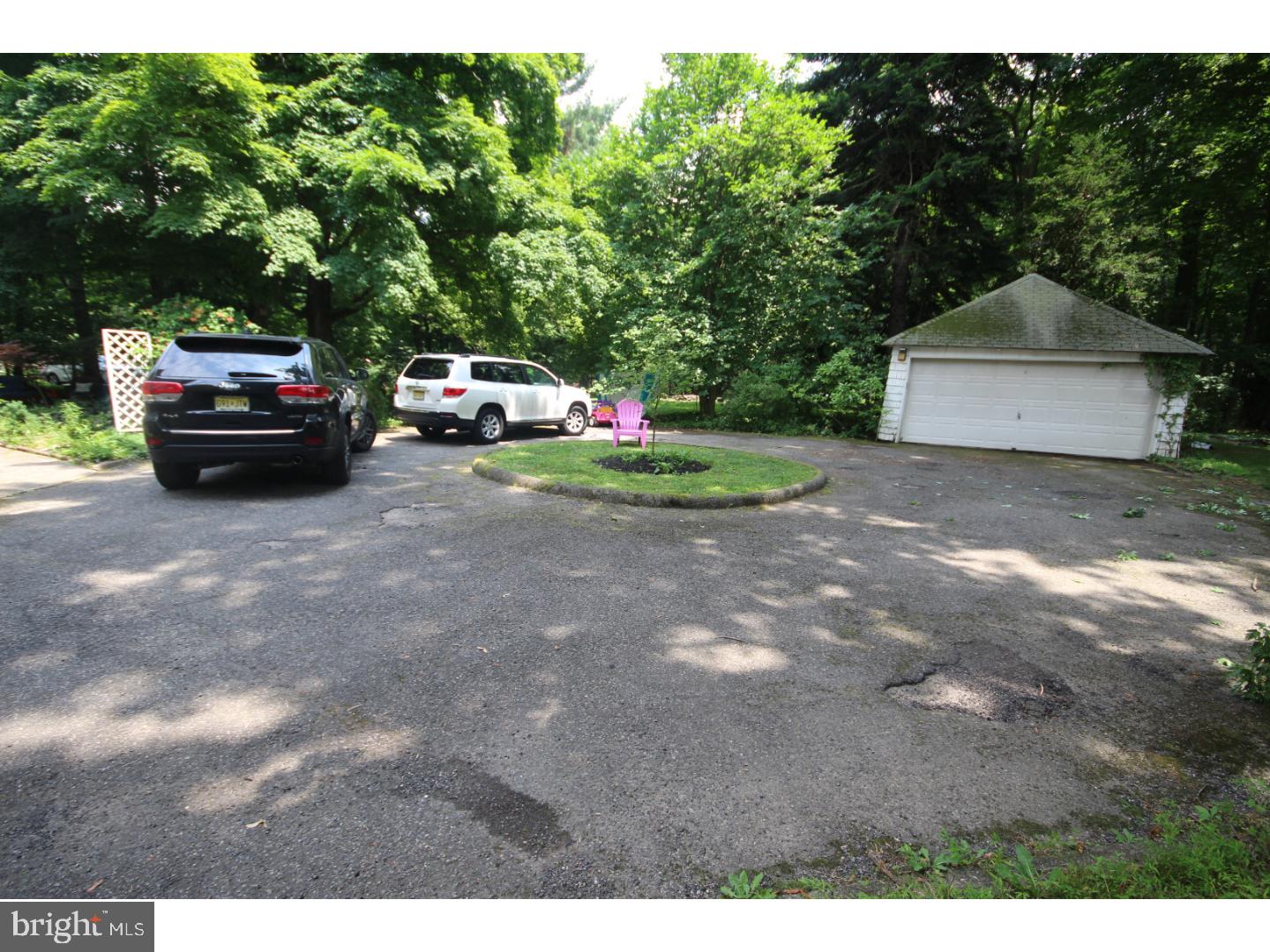 1712 Lawrence Road Lawrenceville, NJ 08648 - Photo 22 of 25 Garage