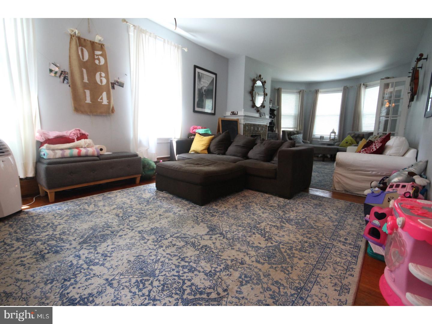 1712 Lawrence Road Lawrenceville, NJ 08648 - Photo 5 of 25 Living Room