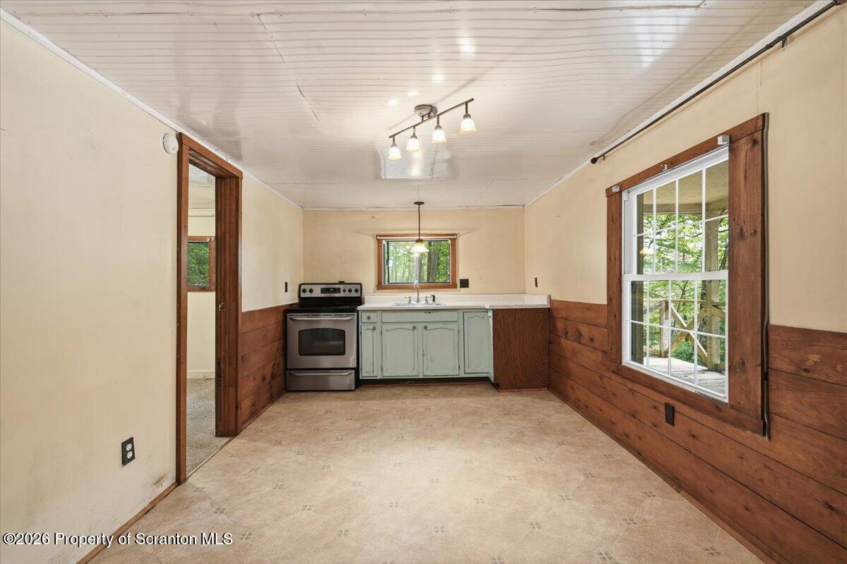301 Warren Park Road New Milford, PA 18834 - Photo 9 of 33 Kitchen