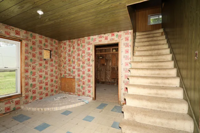 $122,500 | 1210 Harrison Street, Lowell, IN 46356