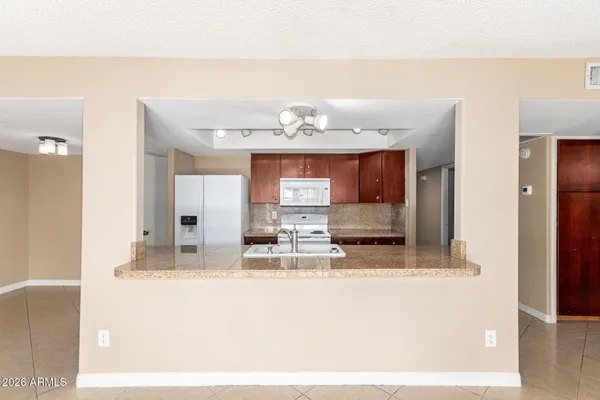 $2,595 | 1049 East Carter Drive, Tempe, AZ 85282