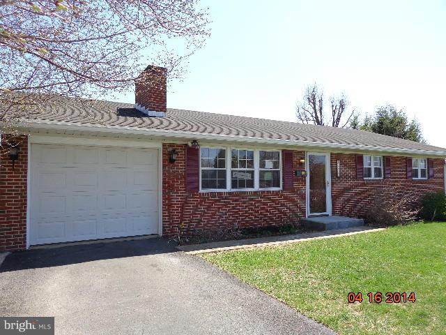 17813 Woodcrest Road Hagerstown, MD 21740 - Photo 1 of 15 Exterior (Front)
