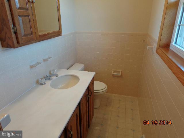 17813 Woodcrest Road Hagerstown, MD 21740 - Photo 10 of 15 Bath