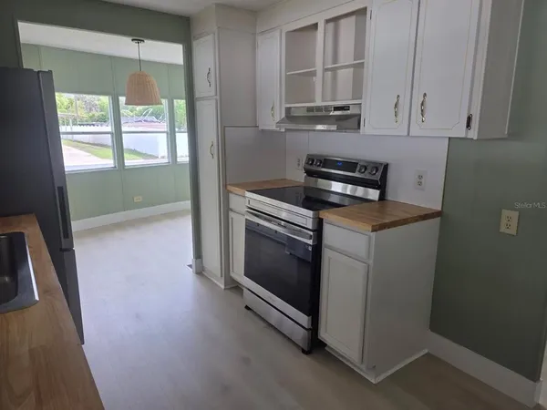 $1,600 | 13 Hamilton Avenue, Palm Harbor, FL 34684