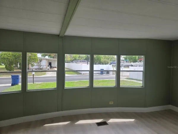 $1,600 | 13 Hamilton Avenue, Palm Harbor, FL 34684