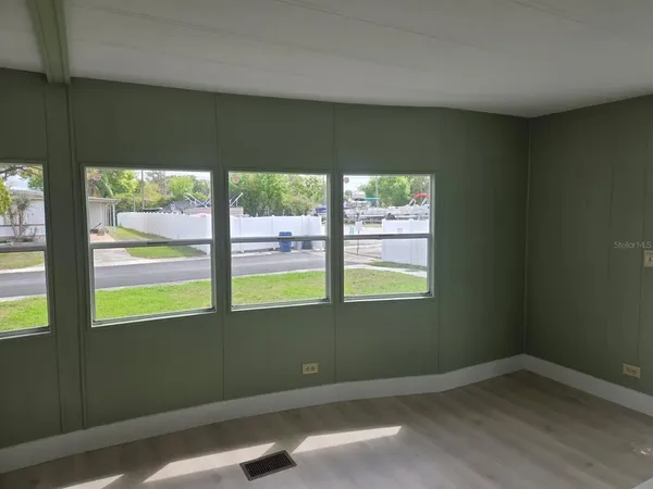 $1,600 | 13 Hamilton Avenue, Palm Harbor, FL 34684