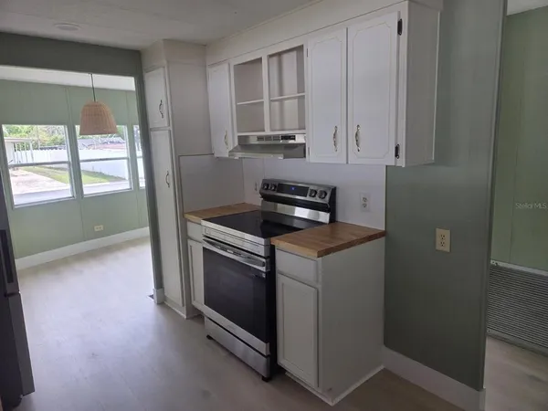 $1,600 | 13 Hamilton Avenue, Palm Harbor, FL 34684