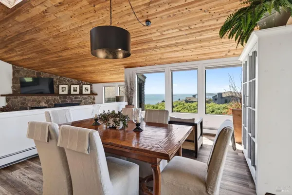 $2,200,000 | 19959 Oyster Catcher Loop, Bodega Bay, CA 94923