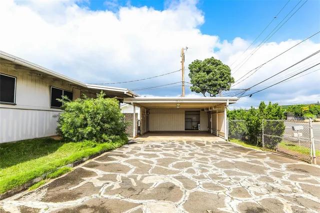 $2,800 | 99-623 Ulune Street, Aiea, HI 96701