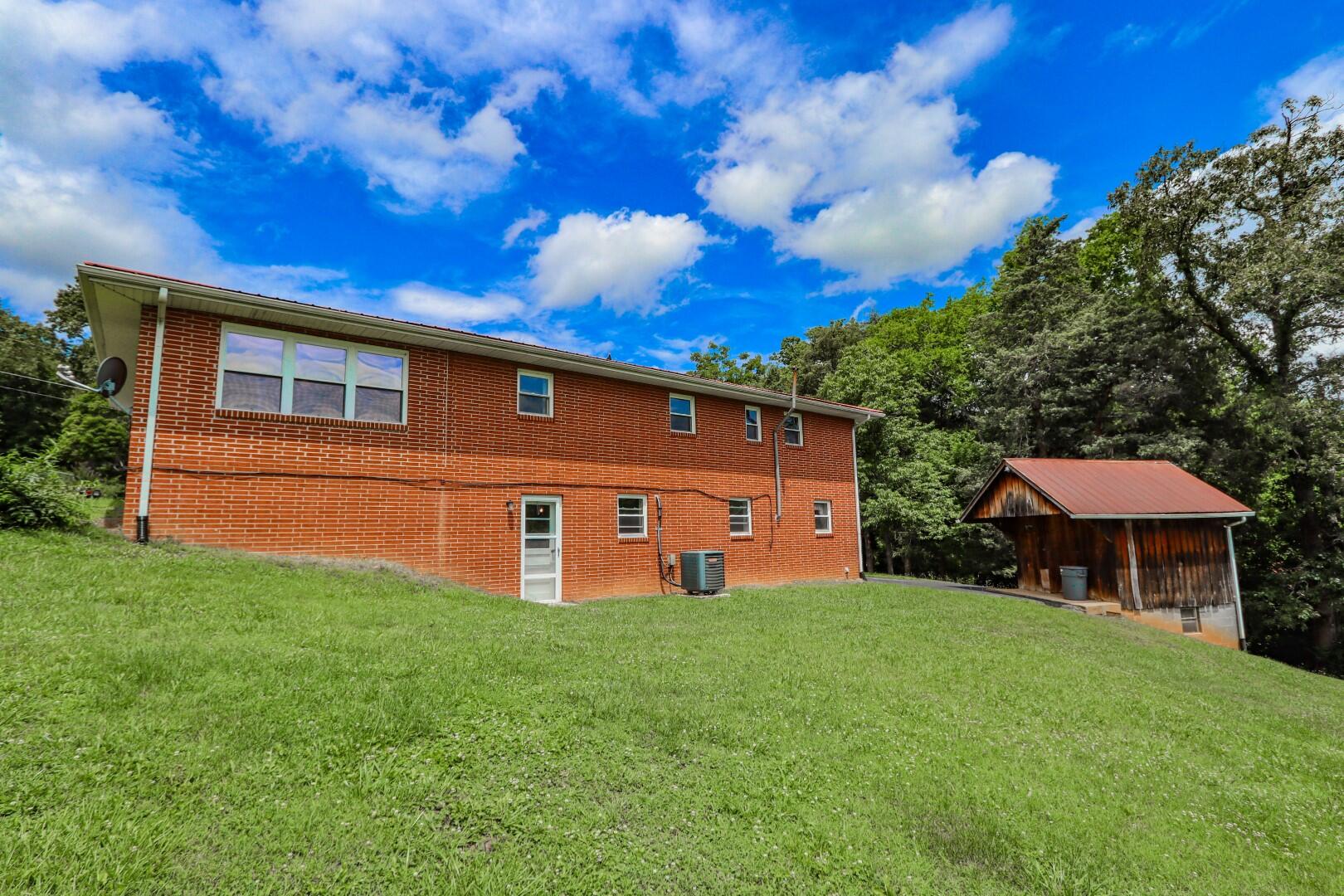 520 Summit Ridge Drive Newport, TN 37821 - Photo 4 of 40 4