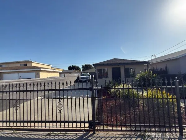$545,000 | 836 West Cedar Street, Compton, CA 90220