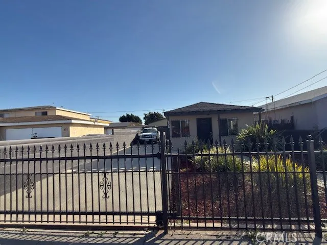 $545,000 | 836 West Cedar Street, Compton, CA 90220