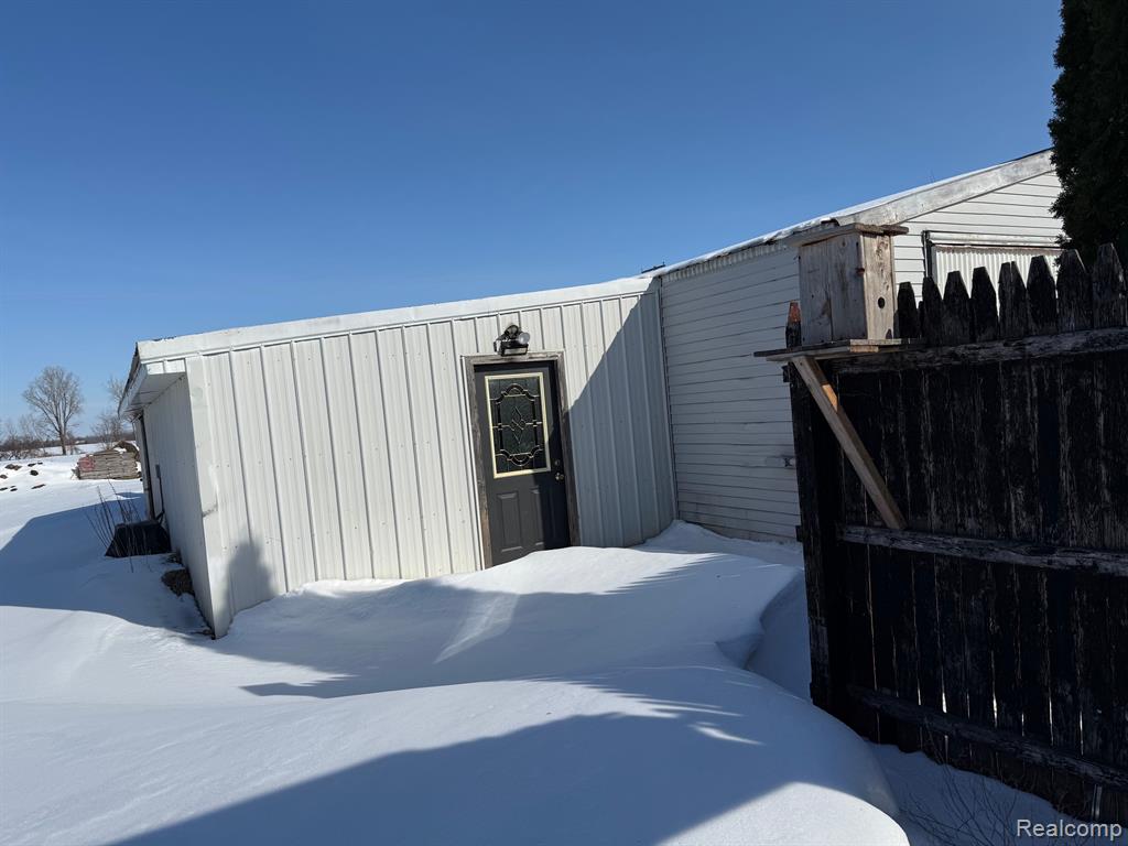 7595 Brooks Road Brown City, MI 48416 - Photo 9 of 17