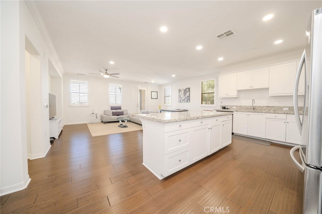 3378 Merida Lane Brea, CA 92823 - Photo 8 of 37