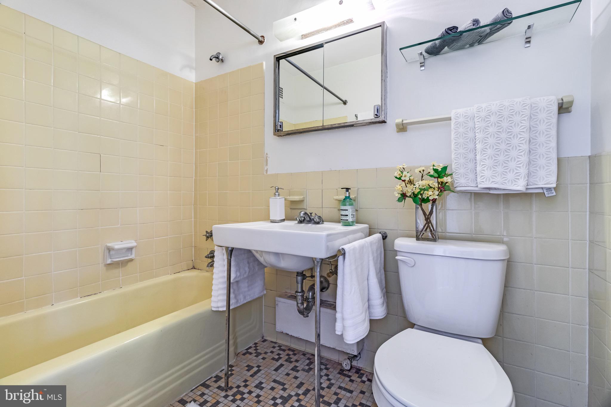 4000 Tunlaw Road Northwest, Unit 907 Washington, DC 20007 - Photo 27 of 40 Gallery Image 27