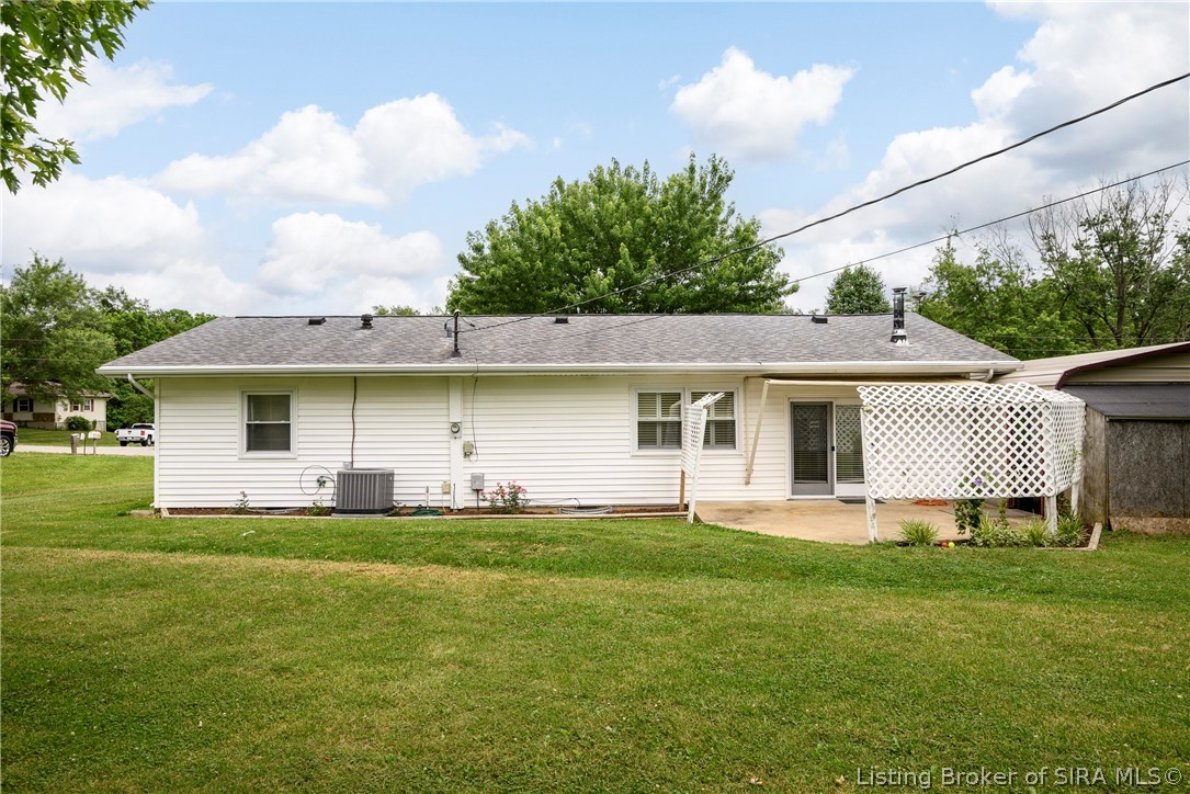 7120 Peach Tree Lane Georgetown, IN 47122 - Photo 31 of 33