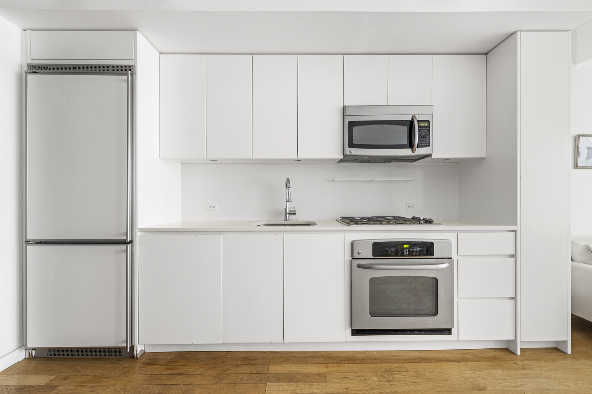 90 William Street, Unit 16E Manhattan, NY 10038 - Photo 4 of 10