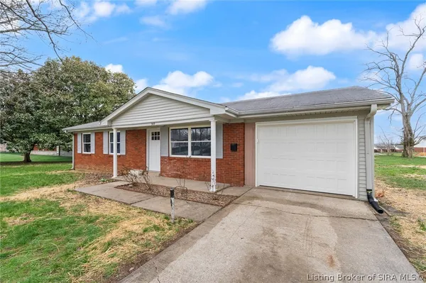 $199,900 | 309 Reynolds Street, Charlestown, IN 47111