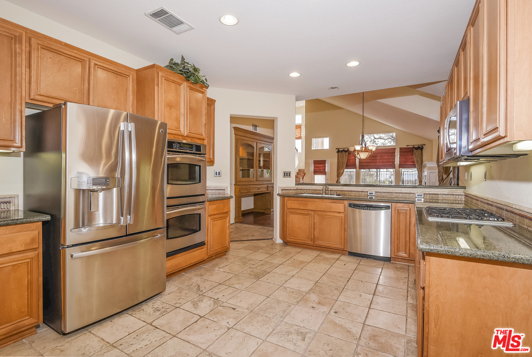 19920 Oakville Court Porter Ranch, CA 91326 - Photo 11 of 30