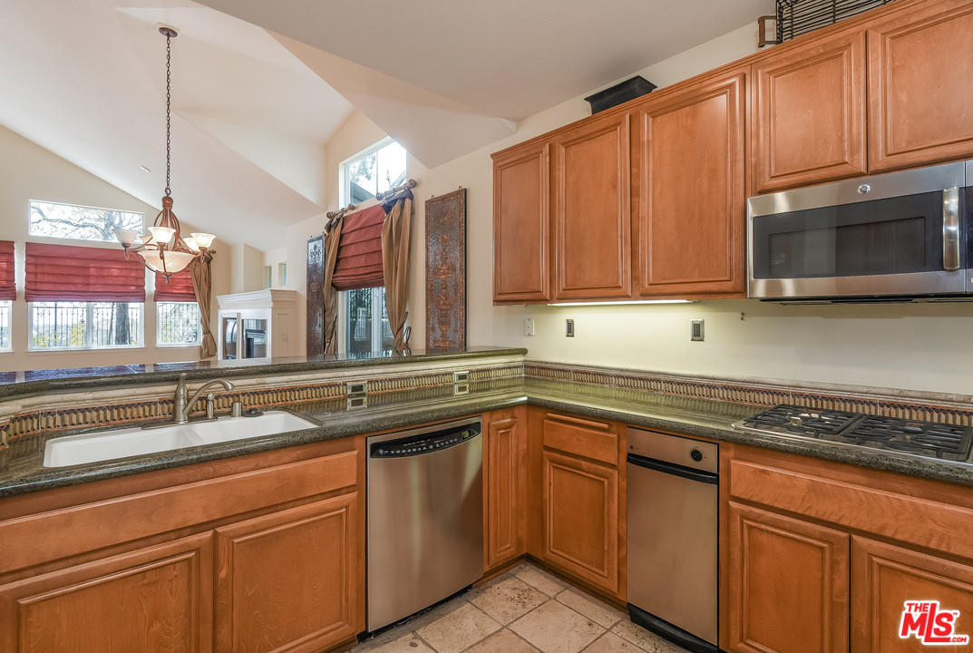 19920 Oakville Court Porter Ranch, CA 91326 - Photo 12 of 30