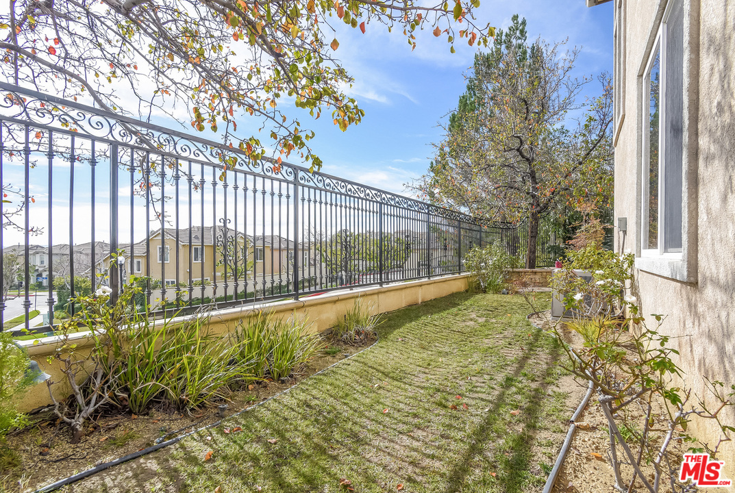 19920 Oakville Court Porter Ranch, CA 91326 - Photo 25 of 30