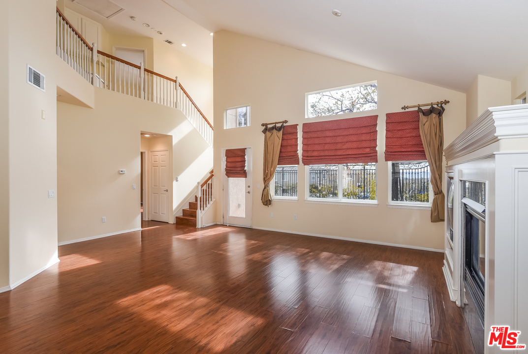 19920 Oakville Court Porter Ranch, CA 91326 - Photo 4 of 30