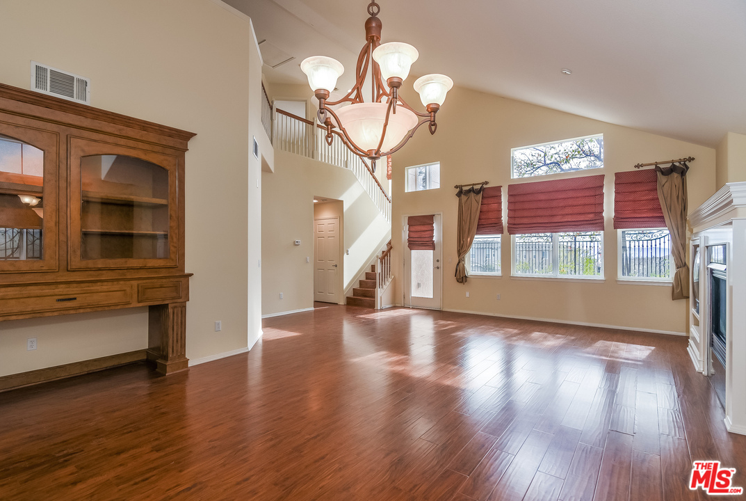 19920 Oakville Court Porter Ranch, CA 91326 - Photo 8 of 30