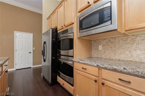 $2,700 | 964 Via Vannucci Way, Henderson, NV 89011